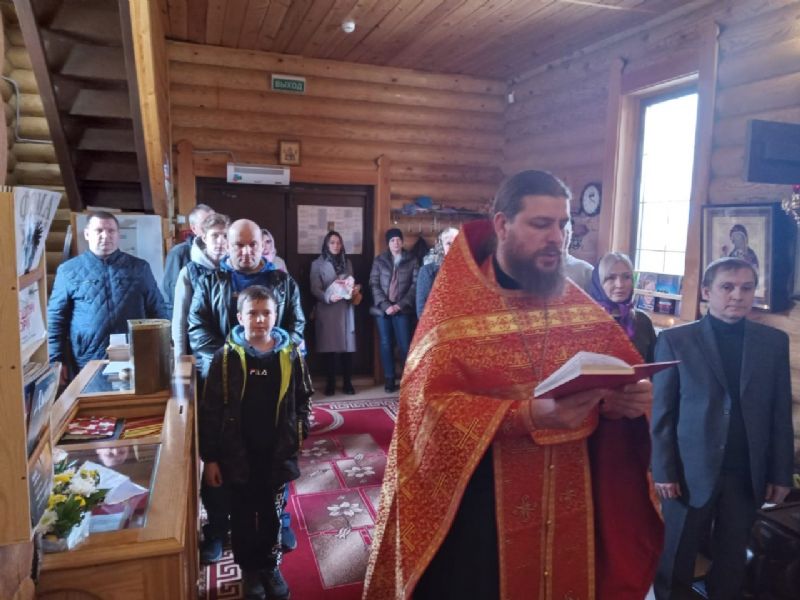 Сотрудники УФСИН посетили храм Рождества Иоанна Крестителя в п. Заварзино