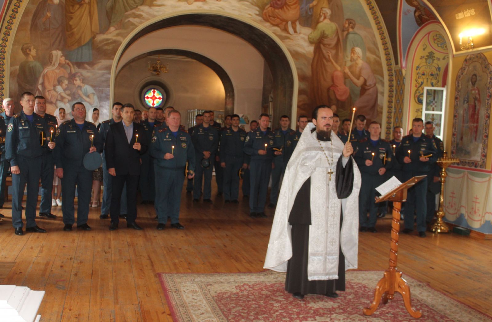 В Томске был совершен молебен по случаю 203-й годовщины со дня образования пожарной охраны