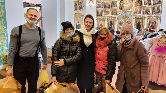 Более тысячи человек получили помощь от северского Владимирского храма