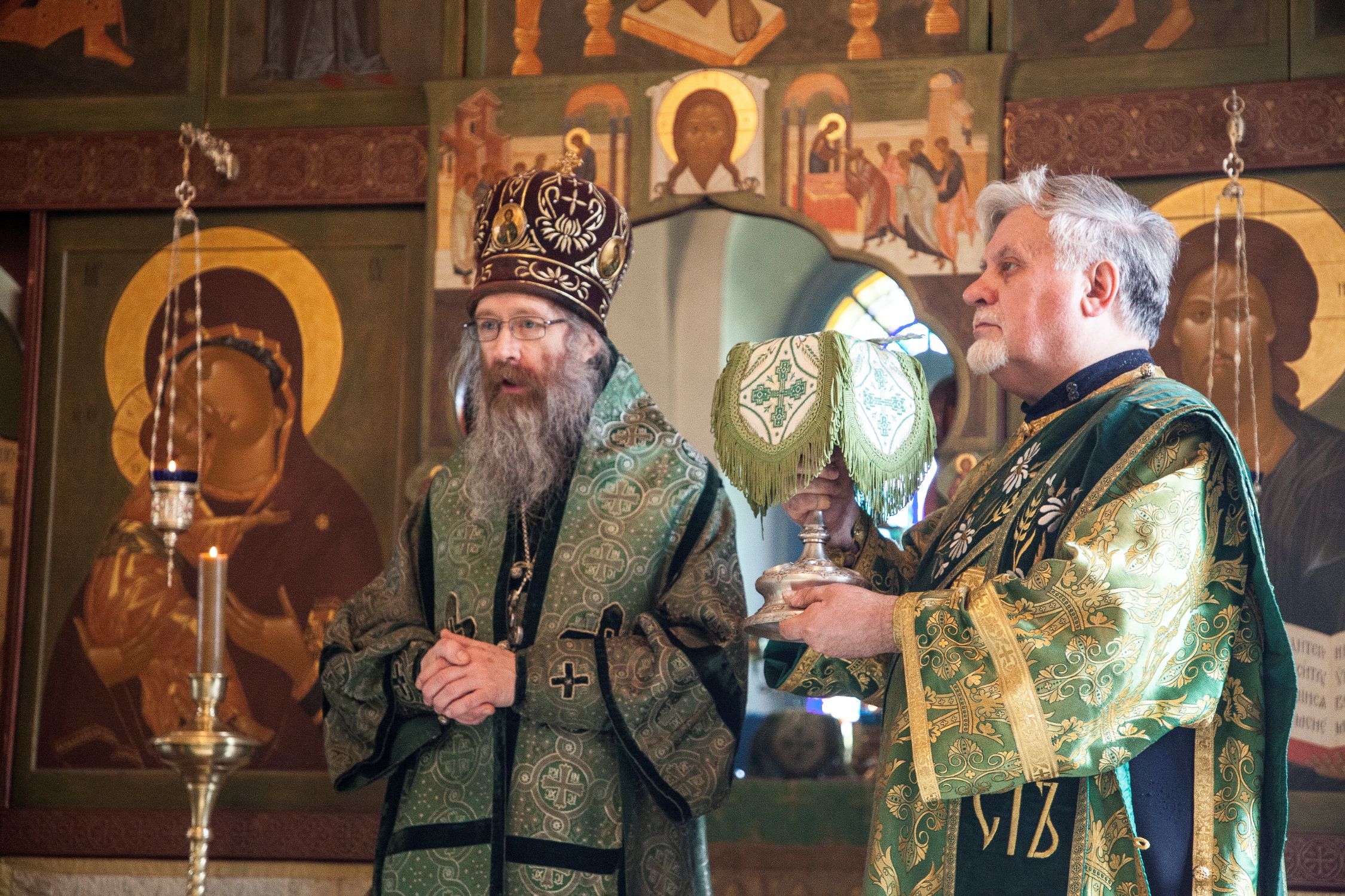 Митрополит Ростислав возглавил богослужение в Богородице-Алексиевском монастыре