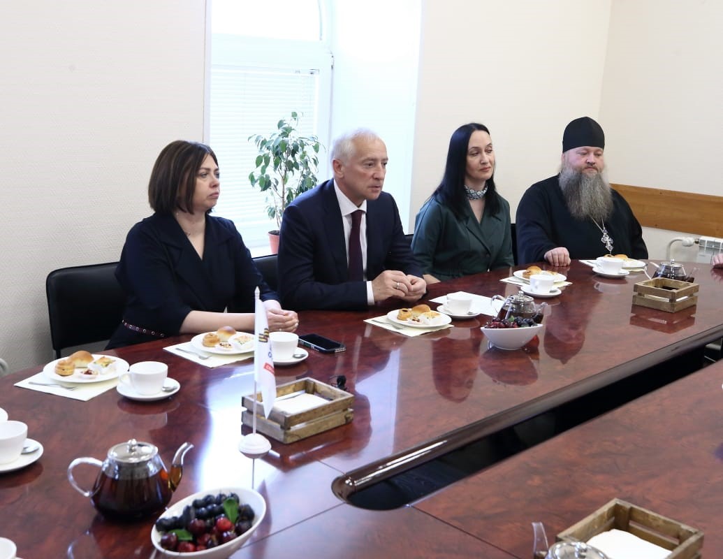 Священник принял участие в открытии филиала фонда "Защитники Отечества"