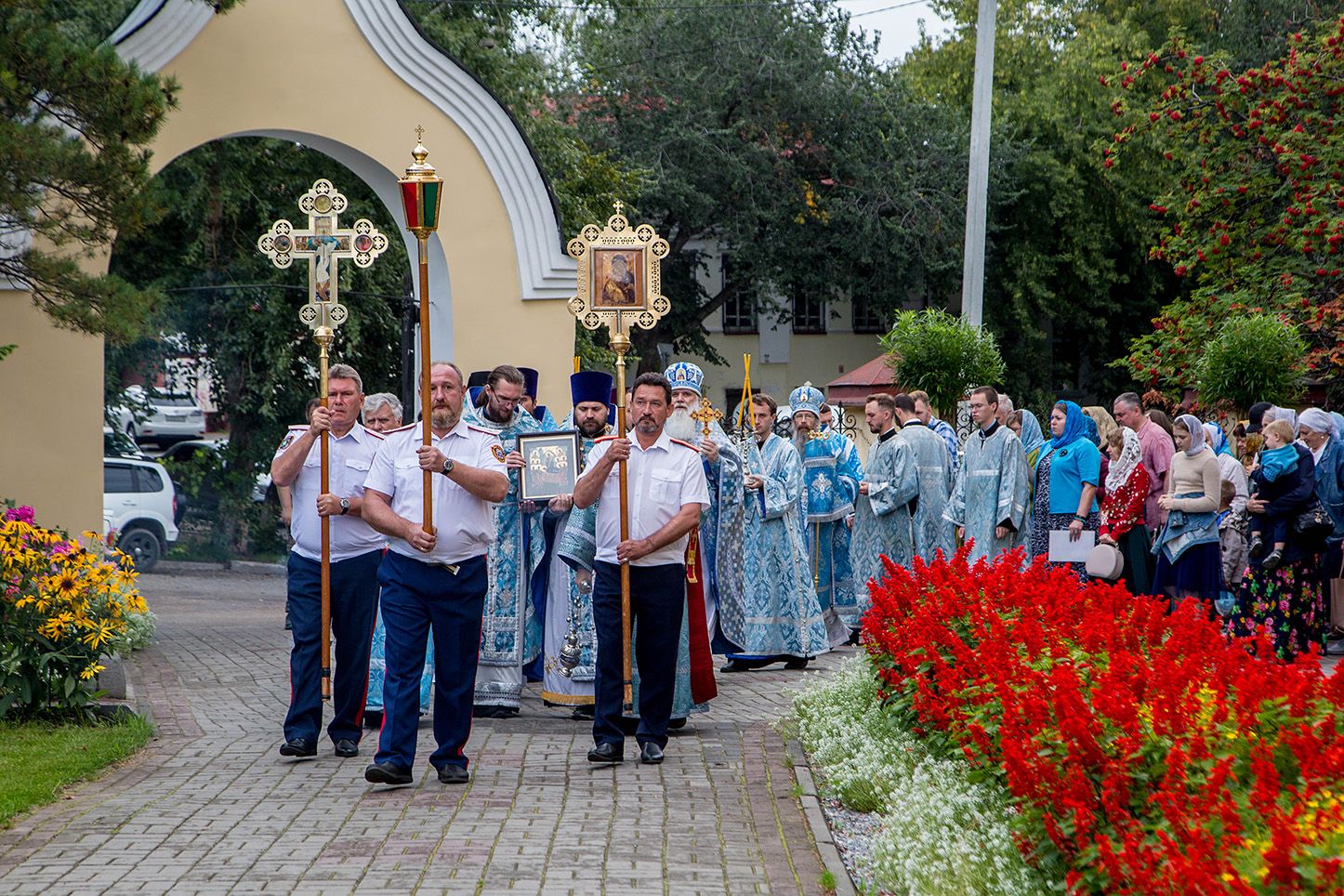 Успенский придел Воскресенской церкви отметил престольный праздник архиерейским богослужением