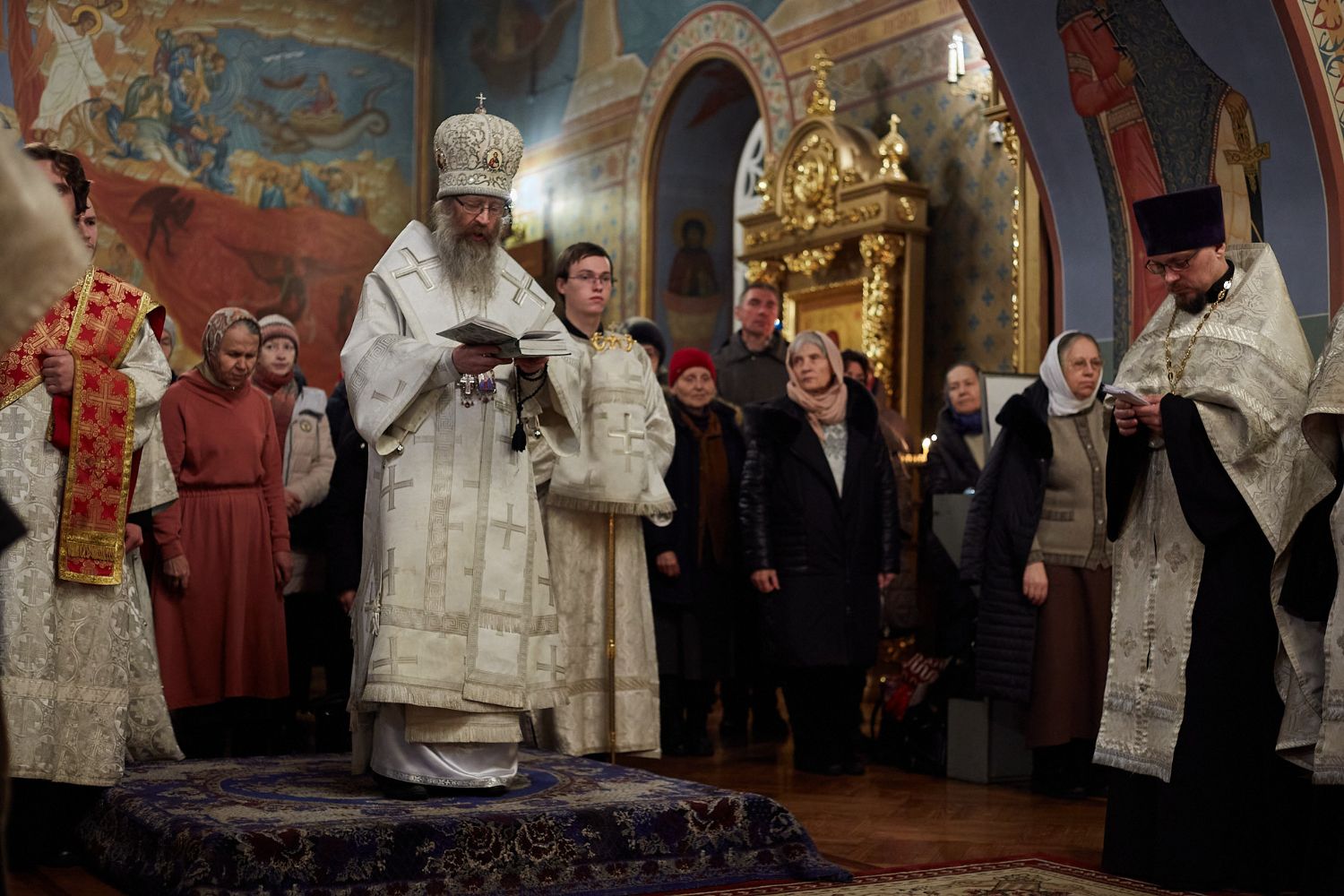 В канун Нового года в Богоявленском кафедральном соборе был совершен новогодний молебен