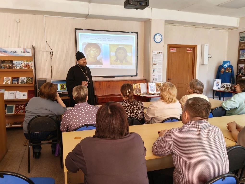 Завершился Пасхальный цикл встреч настоятеля Свято-Троицкой церкви г. Томска педагогами