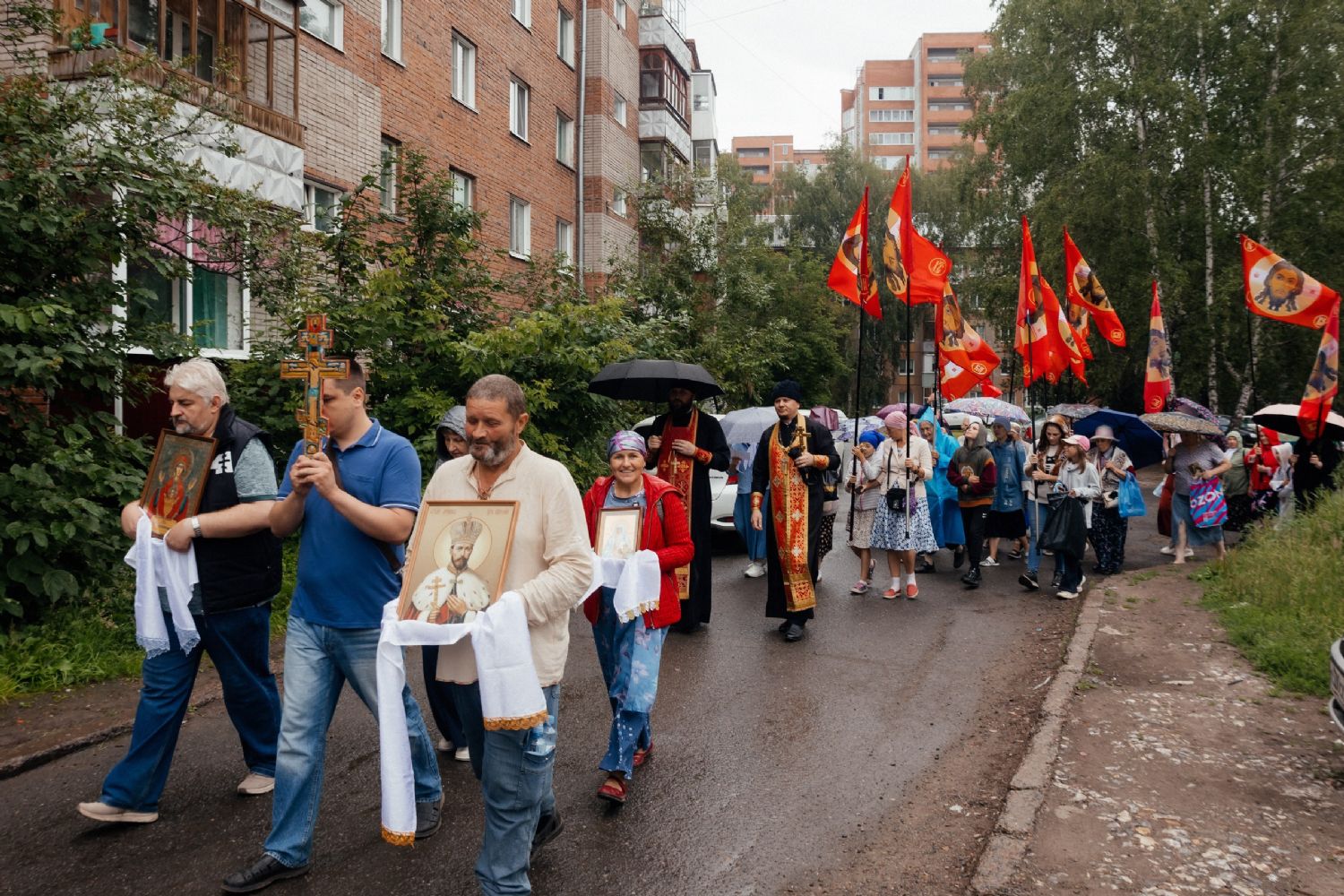 Томский Царский крестный ход был совершён в день памяти святых царственных страстотерпцев